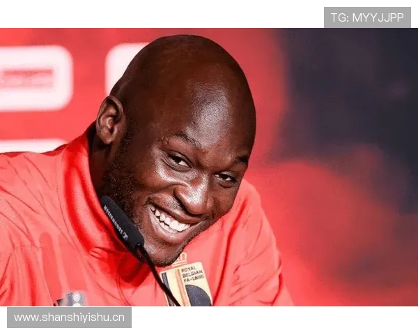 霍伊别尔比赛阅读能力持续提升，中场组织表现稳健