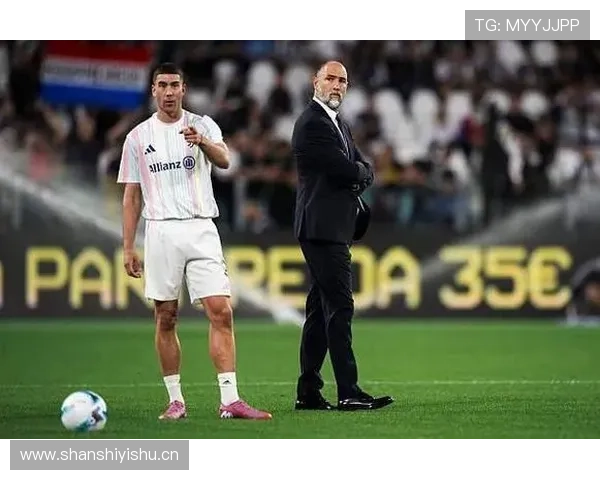 弗拉霍维奇 vs 伊萨克：风格分化的中锋之争